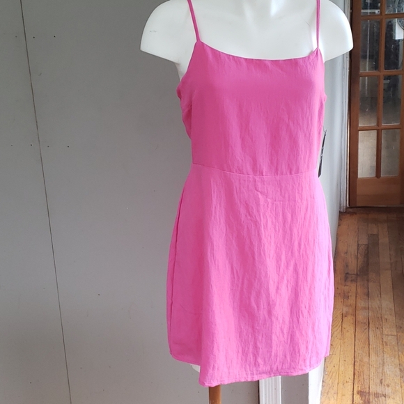NWT Lulus linen blend open back dress - Picture 2 of 4